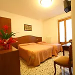 Hotel Ristorante Il Poggiolo *