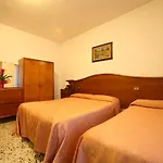 Hotel Ristorante Il Poggiolo *