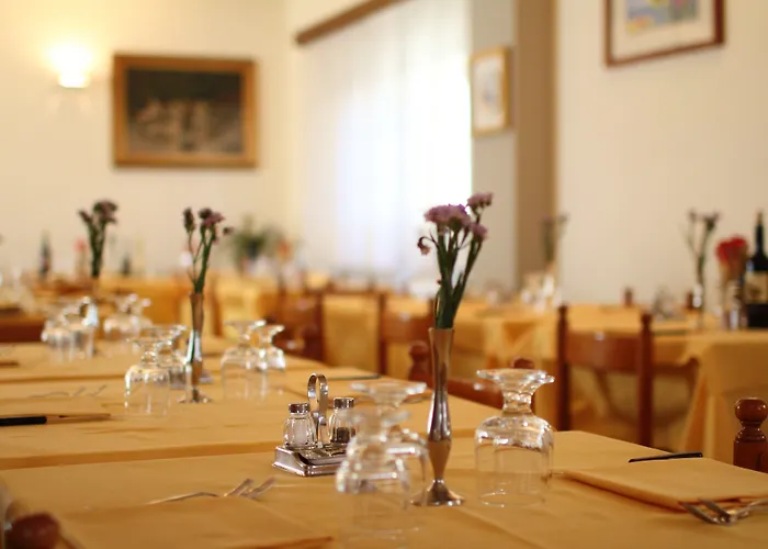 Otel Ristorante Il Poggiolo *