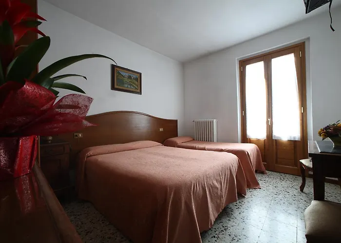Otel Ristorante Il Poggiolo *